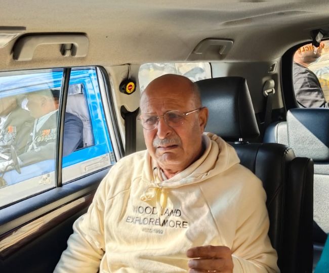 Martyr Namansh Syal Father